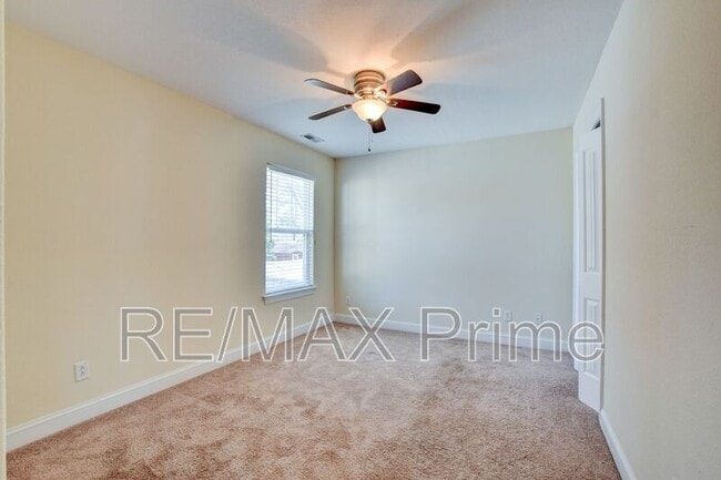 Building Photo - 4923 Krick St