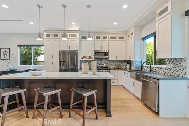 Building Photo - 19148 W Oxnard St