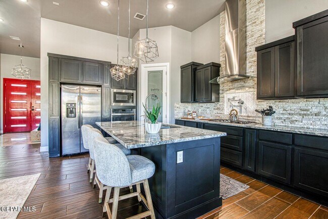 Building Photo - 6716 Rio Haciendas