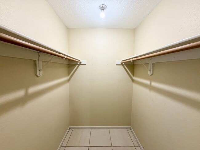 Building Photo - Move-In Ready 2BR Duplex | Private Yard | Great Location | Pets Welcome