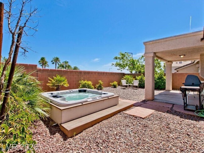 Building Photo - 9712 Panorama Cliff Dr