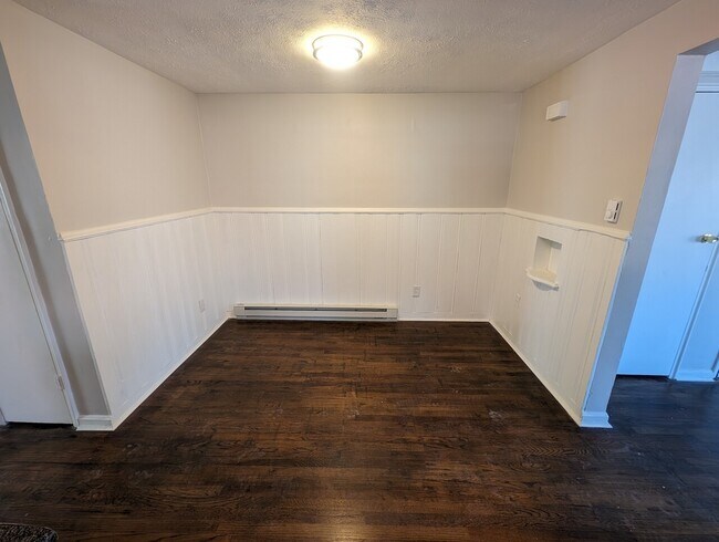 Building Photo - 2500 Boudinot Ave