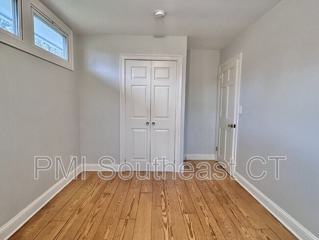 Building Photo - 44 Lathrop Rd