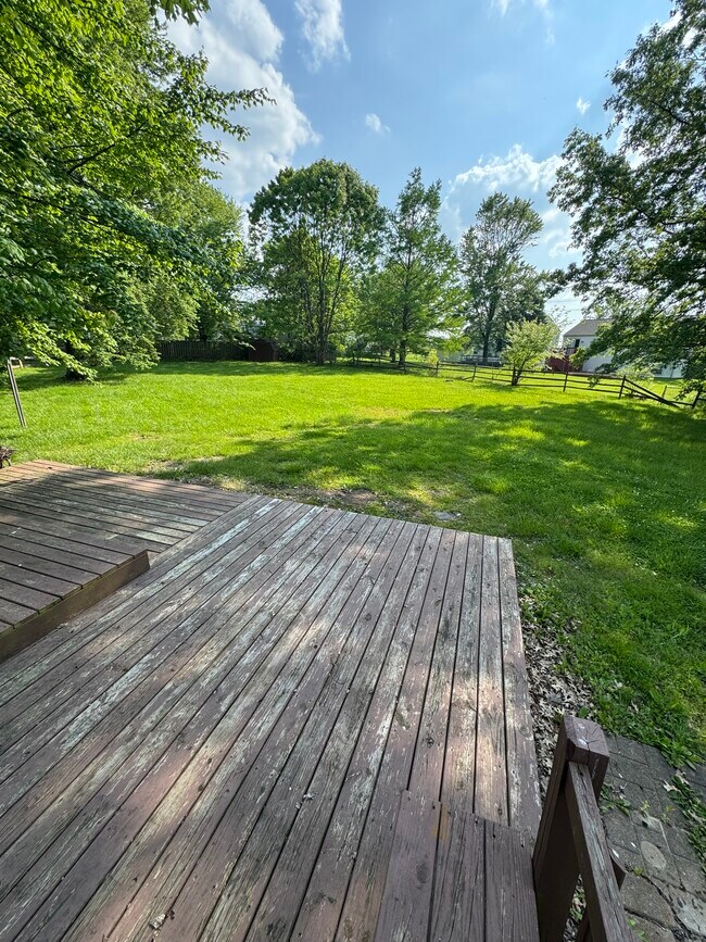 Building Photo - 6911 Sequoia Ct