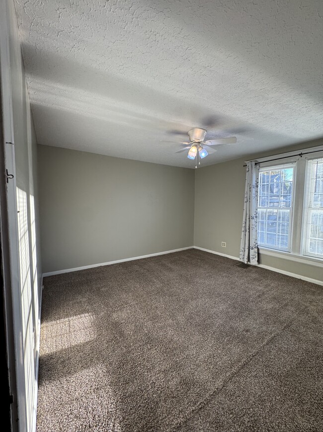 Master Bedroom - 925 Walnut St.