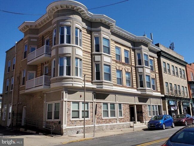 Building Photo - 17 E Belvidere St