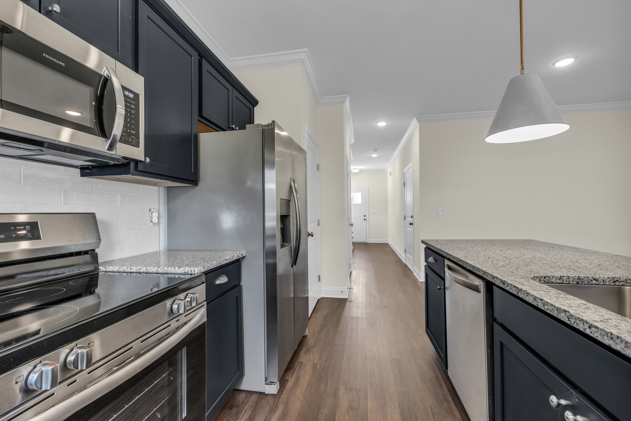 Building Photo - 5563 Stream Ln