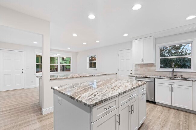 Building Photo - 4857 Hummingbird Trail