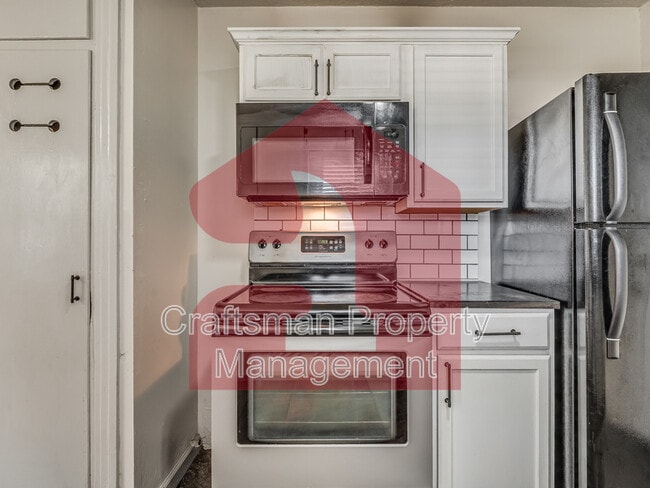 Building Photo - 3225 NW 33rd St