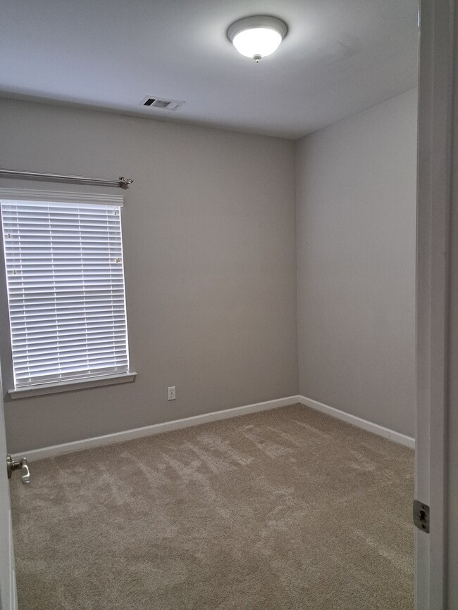 Building Photo - 265 Oxmoor Pl