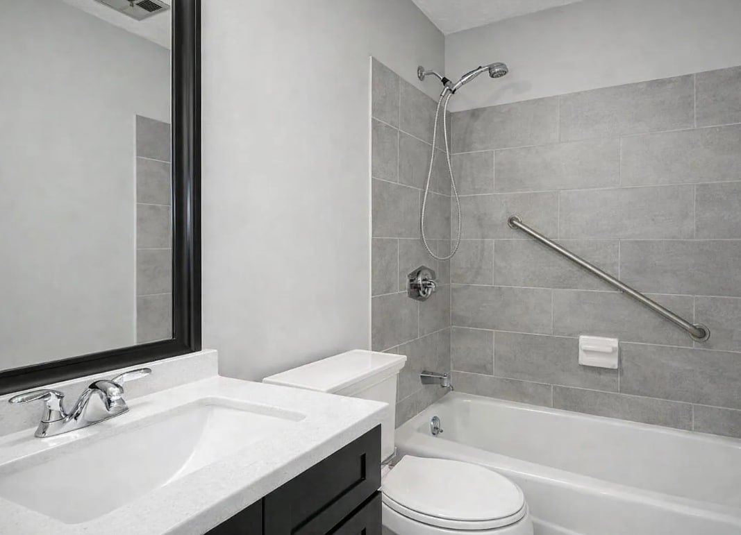 Building Photo - 10 Karen Cir