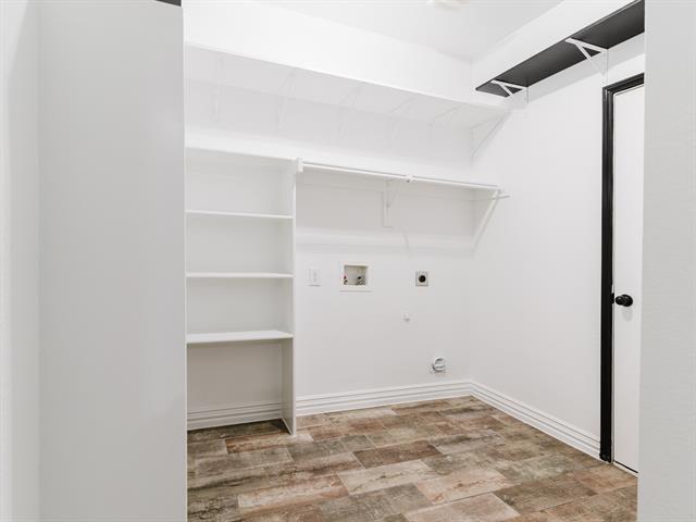 Building Photo - 1733 Elm St