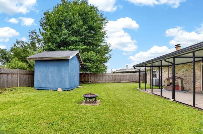 Building Photo - 5316 Loring Dr