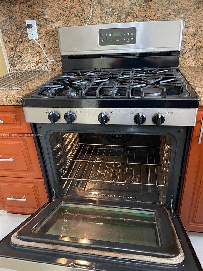 Building Photo - 14562 SW 172nd Ln