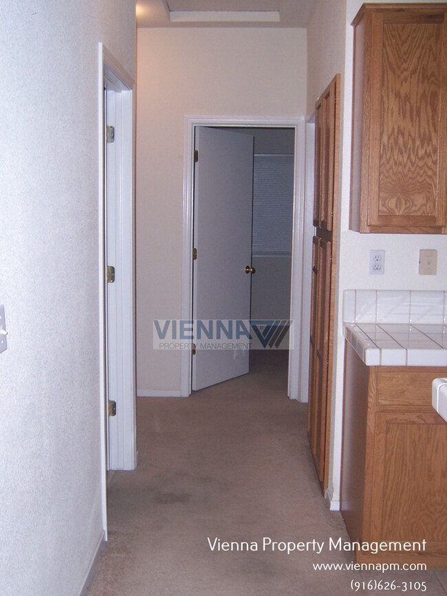 Building Photo - 1994 Expedition Way