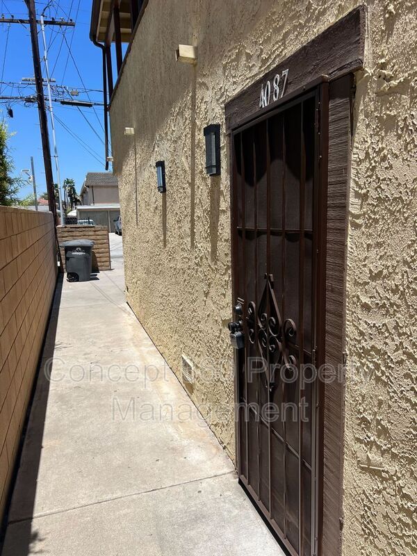 Building Photo - 4087 Farquhar Ave