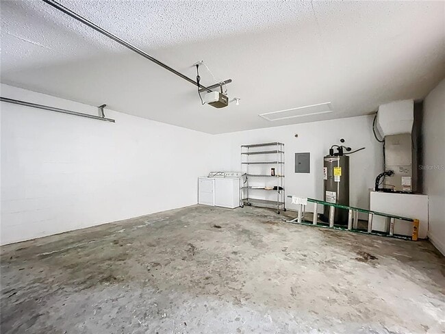 Building Photo - 224 N Hawthorne Ave