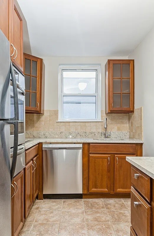 Building Photo - 740 E 32nd St