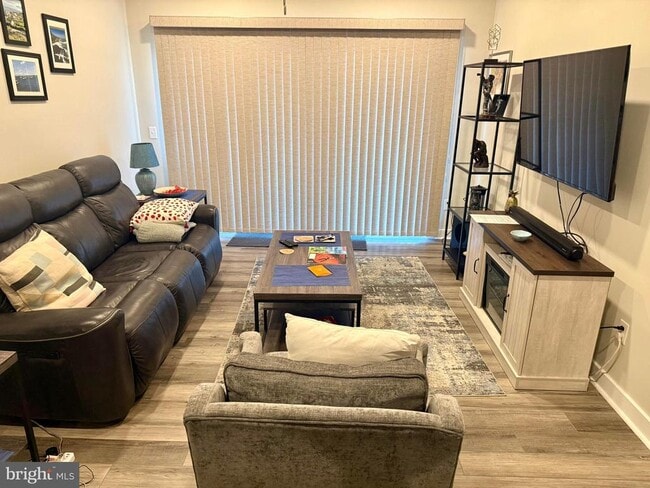 Building Photo - 33737 Skiff Aly