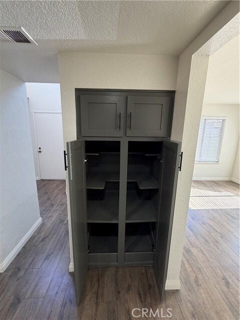 Building Photo - 9742 Willow Wood Dr