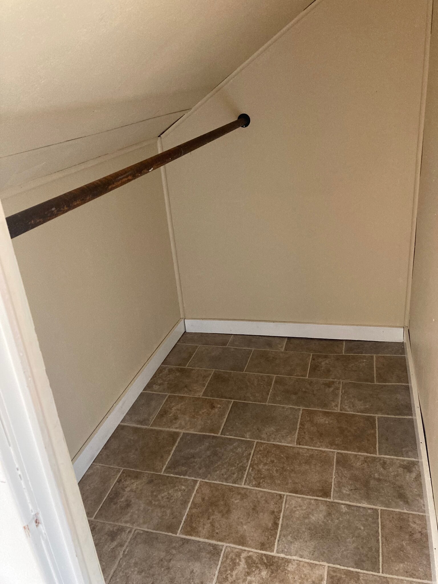 Building Photo - 1909 Cedar St