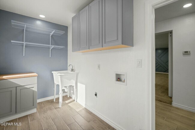 Building Photo - 2606 Justus St