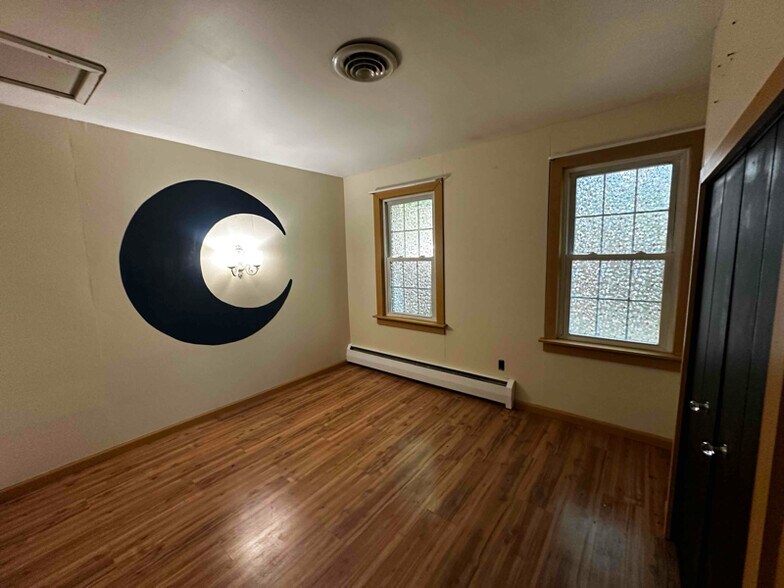 Building Photo - 2112 E Cumberland St