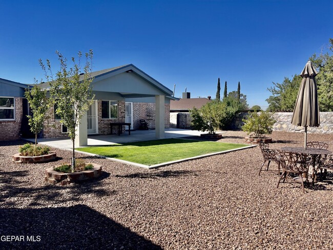 Building Photo - 6709 Los Olivos Ct