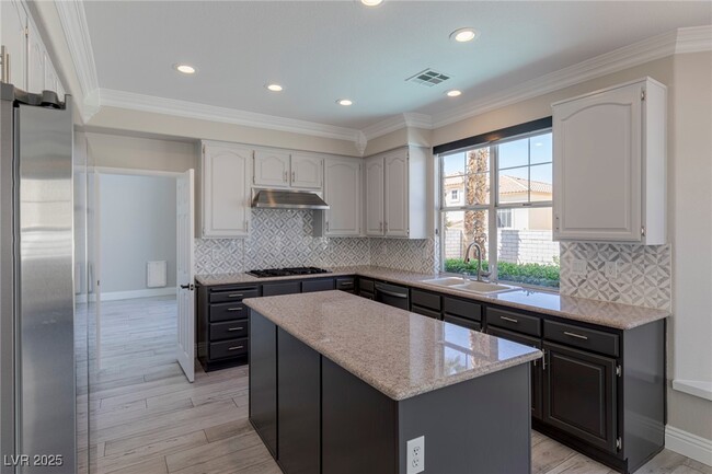 Building Photo - 2510 Putting Green Dr