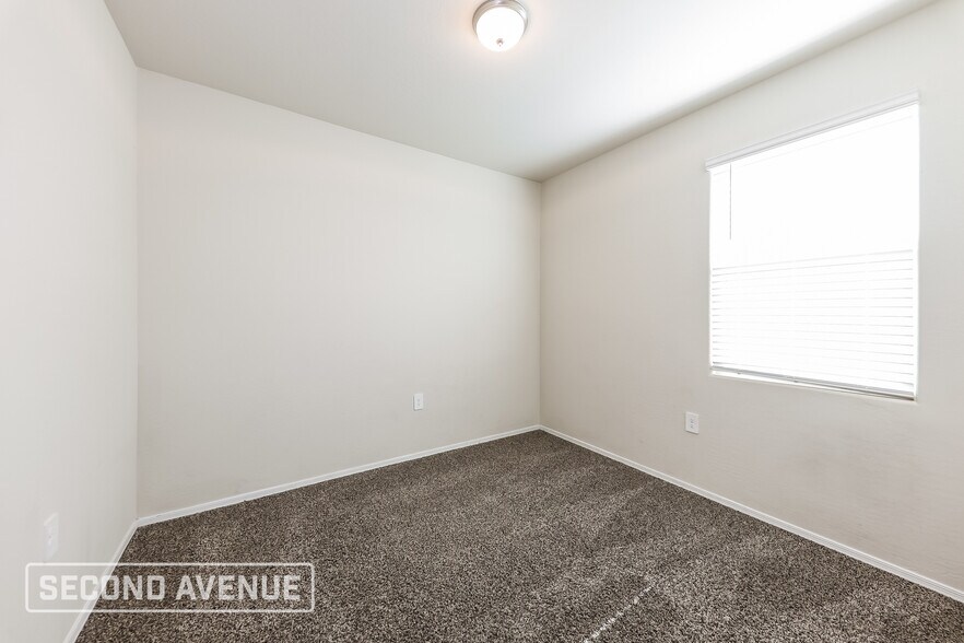 Building Photo - 18363 W Artemisa Ave