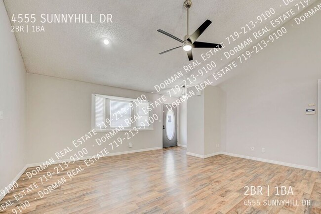 Building Photo - 4555 Sunnyhill Dr