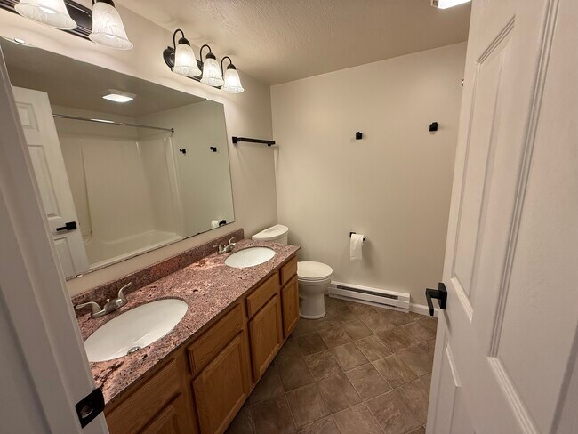 Building Photo - Country Aire Lane Apartment Homes