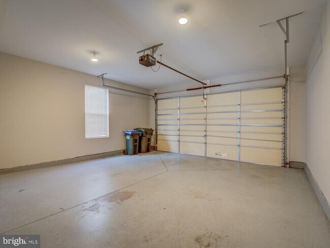 Building Photo - 42451 Magellan Square
