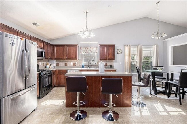 Building Photo - Beautiful Open Ranch Home in Reid Plantation Community!