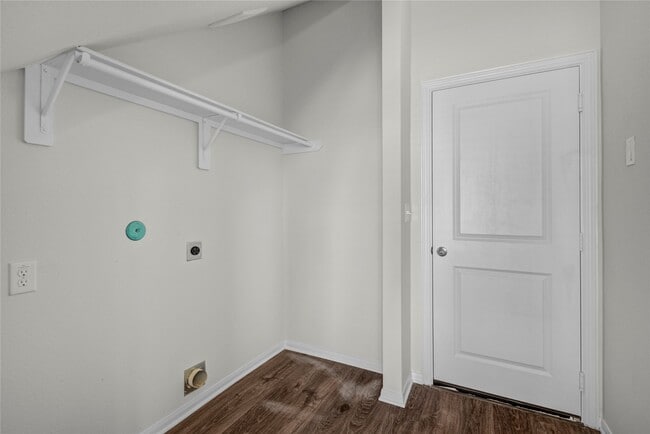 Building Photo - 416 Magnolia Ln