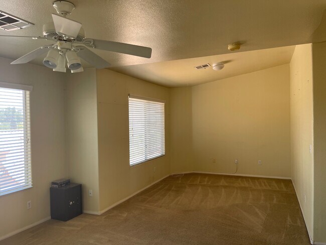 Building Photo - 2246 Sisley Pl