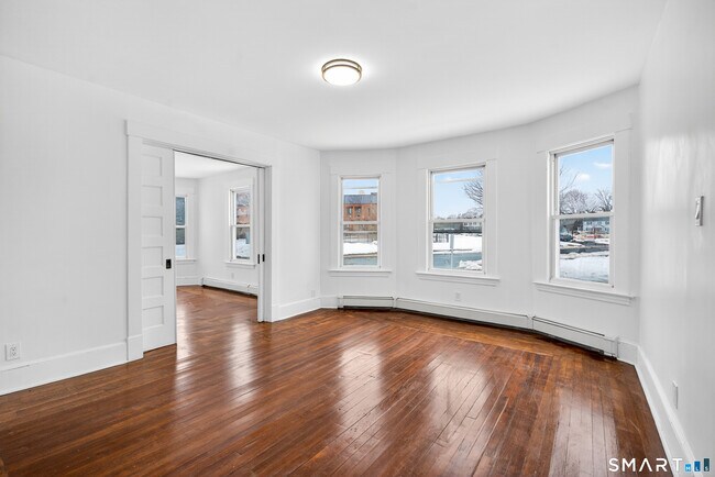 Building Photo - 168 Black Rock Ave