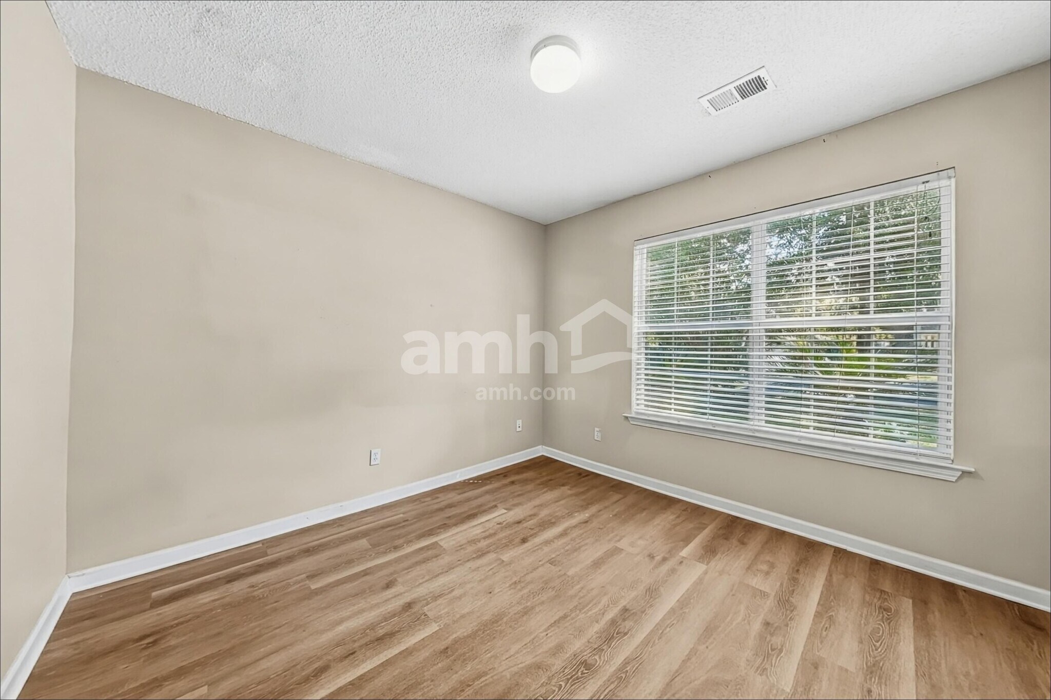 Building Photo - 325 Mill Pond Rd