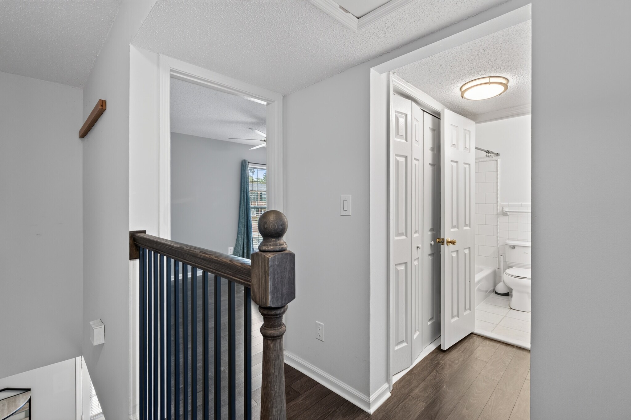 Building Photo - 5631 Kingsport Dr