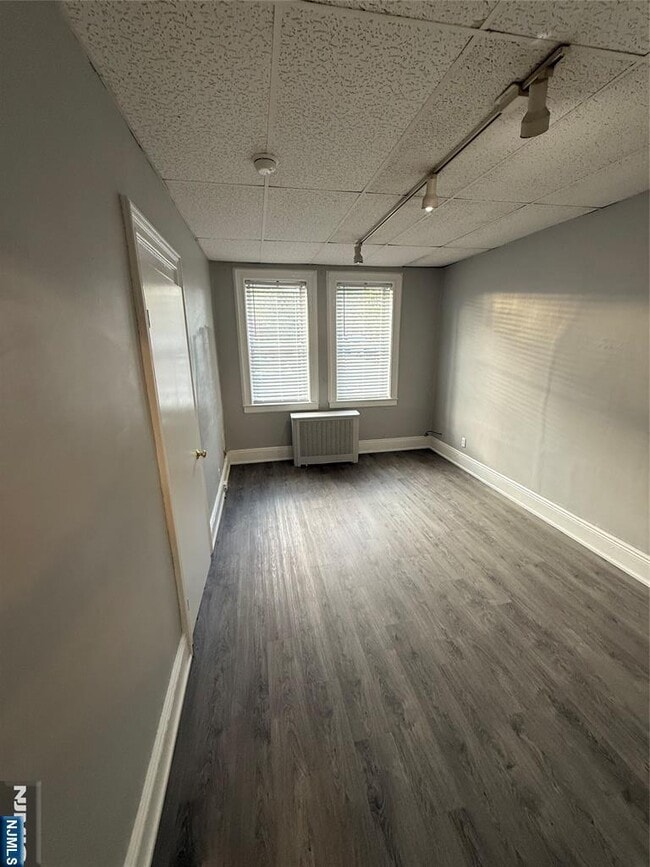 Building Photo - 322 Anderson Ave