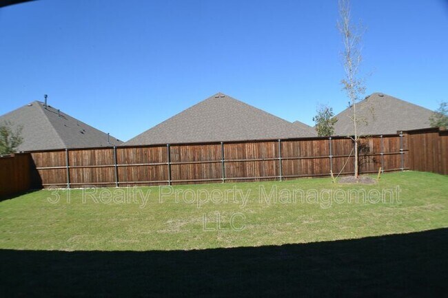 Building Photo - 6105 Cheshire St