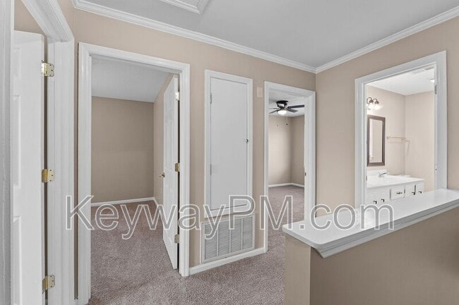 Building Photo - 2320 Greengate Dr