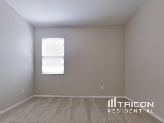 Building Photo - 29957 W Mitchell Ave