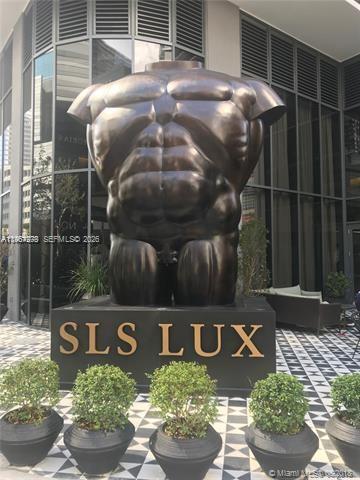 Building Photo - 801 S Miami Ave