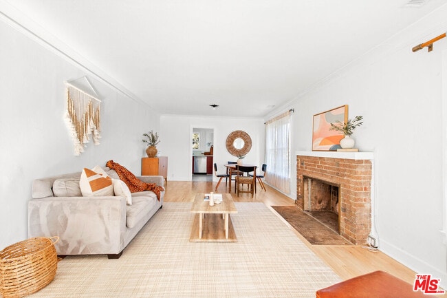 Building Photo - 4849 San Rafael Ave