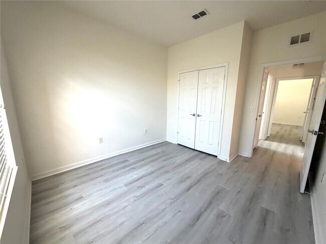 Building Photo - 6335 Contessa Dr