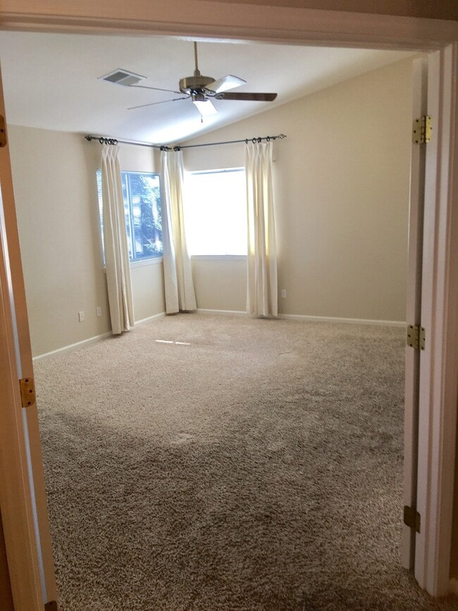 Building Photo - Large, Dog Friendly Rocklin Home with a View!