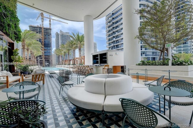 Building Photo - 801 S Miami Ave