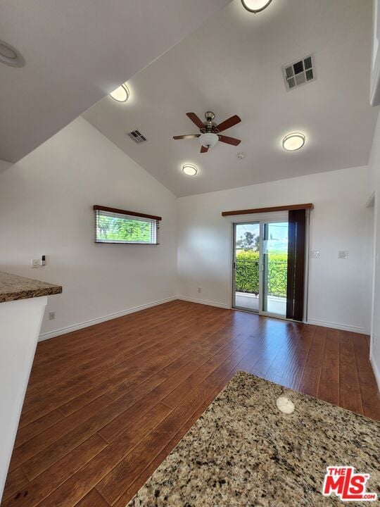 Building Photo - 17118 Oak View Dr