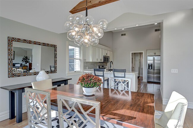 Building Photo - 31 B Club Ln